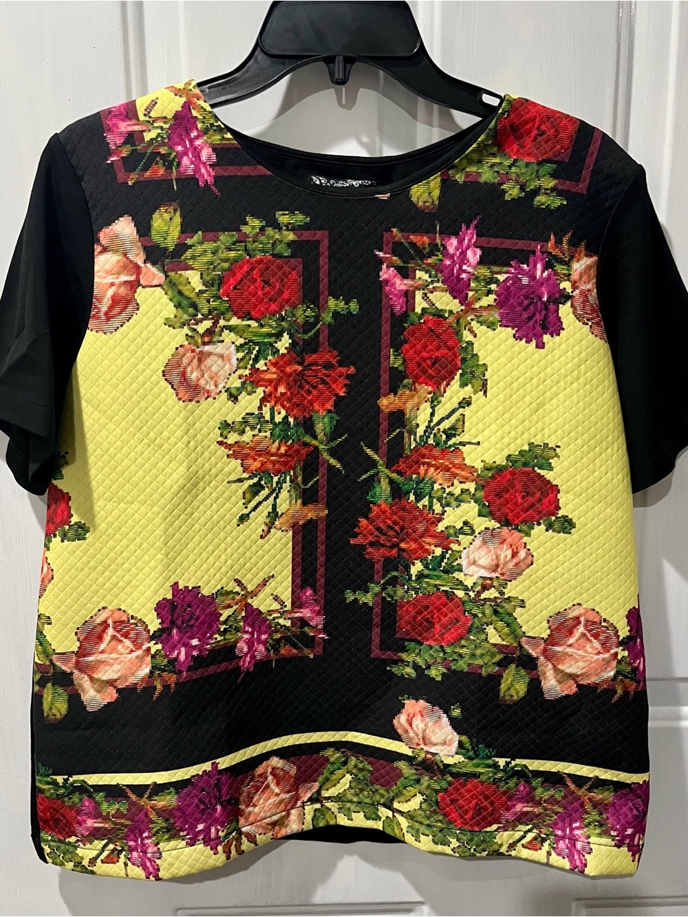 BCBG Yellow and Black Floral Quilted Short-Sleeve Tee